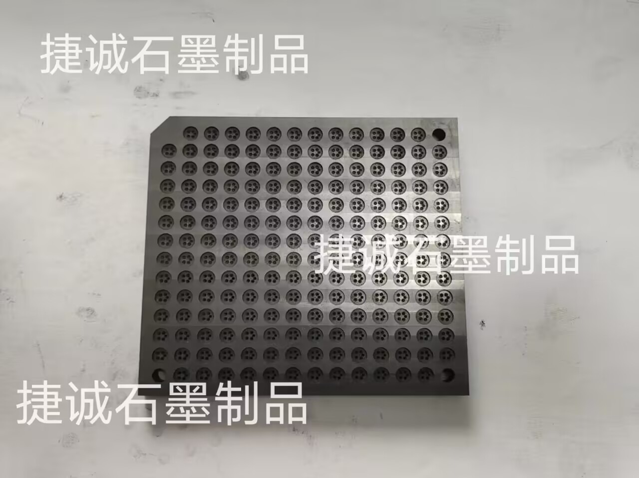 高溫封裝石墨工裝夾具，電子燒結(jié)石墨模具，燒結(jié)石墨模具，電子元件封裝石墨模具，電子產(chǎn)品燒結(jié)封裝石墨模具，石墨模具，石墨治具，石墨模具加工，石墨模具生產(chǎn)廠家